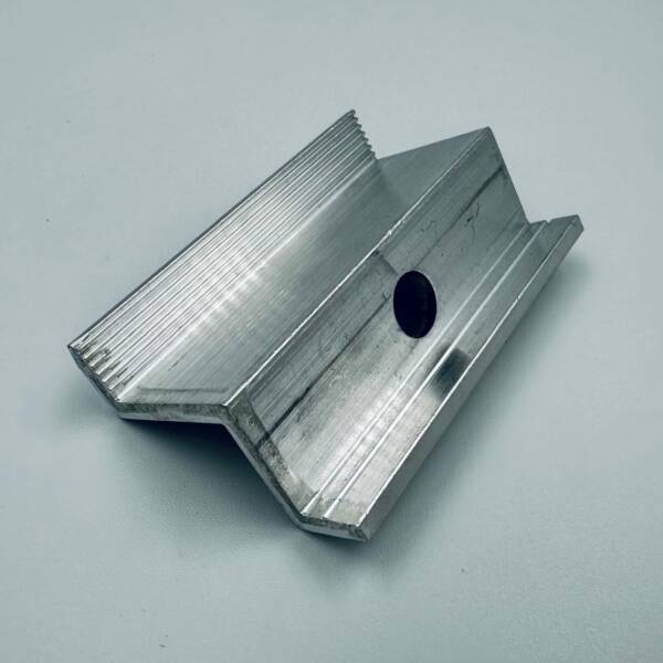 Klema końcowa wzmocniona h30 szeroka 60 logo K500